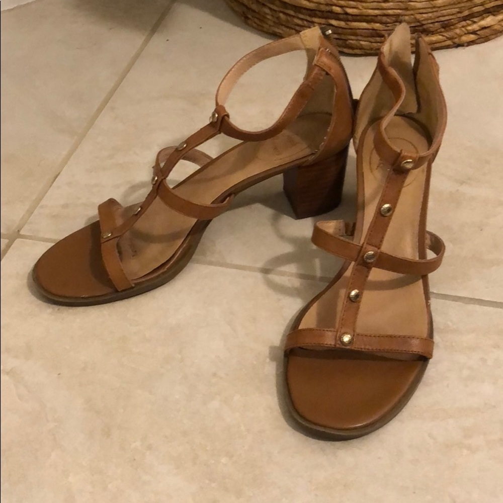 Jack Rogers camel tan leather low chunky heels